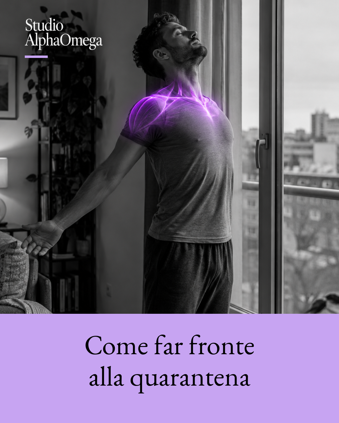 Uomo solo in casa durante un leggero allungamento vicino a una finestra, con effetto illustrativo viola localizzato su spalle e parte alta del torace.